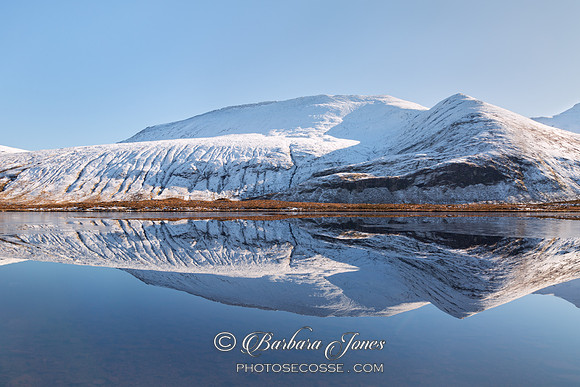 Beinn Spionnaidh Loch Glamhaichd NC500 Scotland.
